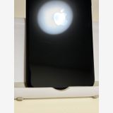 ��SIM�ե꡼ iPhoneSE ��3���� 128GB �ߥåɥʥ���