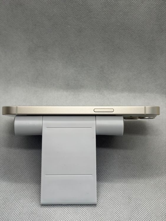 ���Хåƥ꡼100% ���� SIM�ե꡼ iPhone14 128GB �������饤��