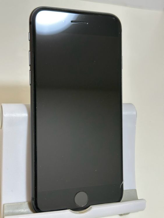 ���Хåƥ꡼80% SIM�ե꡼ iPhone8 64GB ���ڡ������쥤