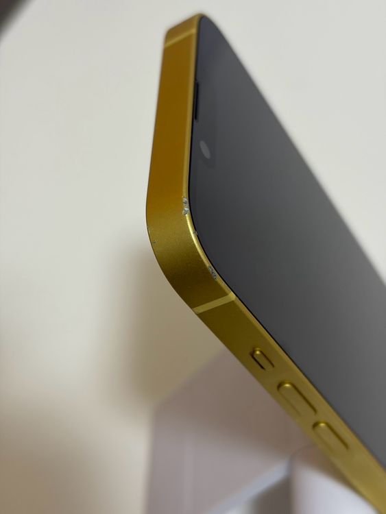 ���Хåƥ꡼83% SIM�ե꡼ iPhone14 128GB ��������