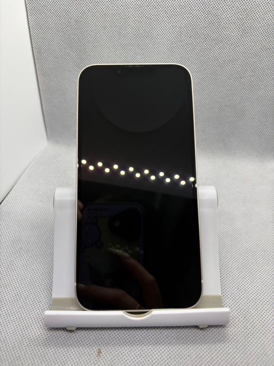 ���Хåƥ꡼88% SIM�ե꡼ iPhone13 128GB �������饤��