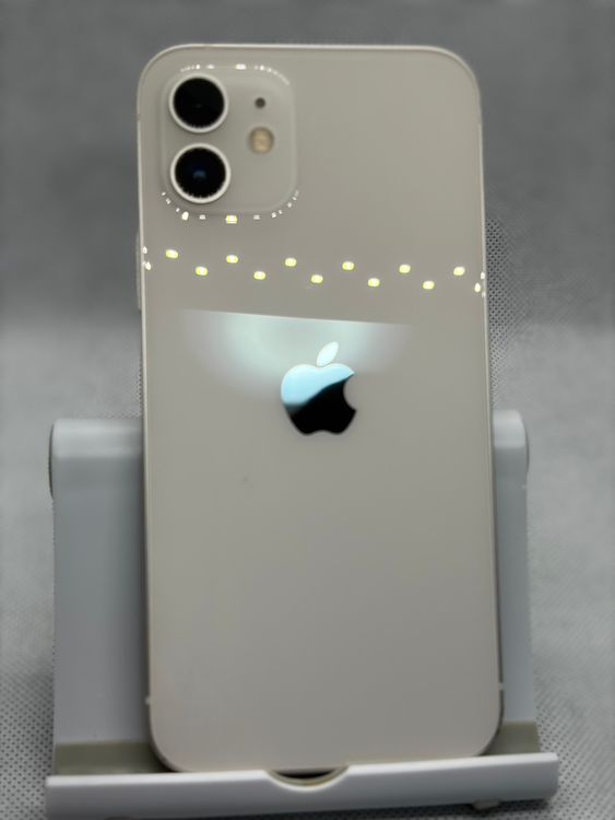 ���Хåƥ꡼85% SIM�ե꡼ iPhone12 64GB �ۥ磻��