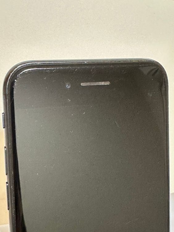 ���Хåƥ꡼89% SIM�ե꡼ iPhoneSE ��2���� 64GB �֥�å�