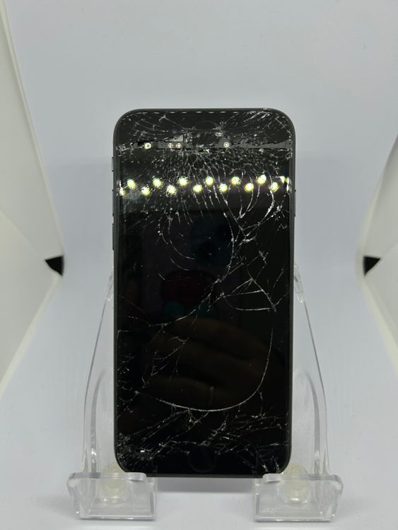 ��SIM�ե꡼ iPhoneSE��3����  128GB �ߥåɥʥ��� �Хåƥ꡼77%