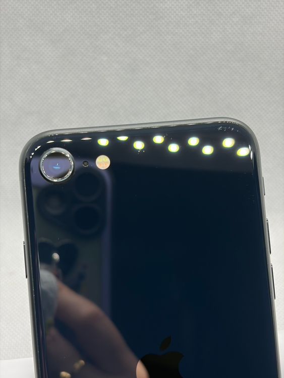 ���Хåƥ꡼91% SIM�ե꡼ iPhoneSE ��3���� 64GB �ߥåɥʥ���