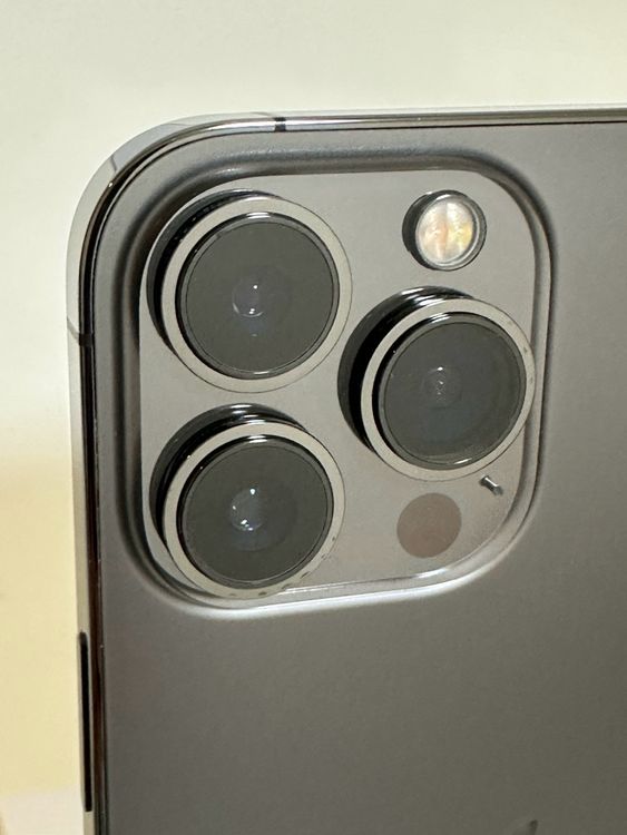 ���Хåƥ꡼80% SIM�ե꡼ iPhone13ProMax 128GB ����ե�����