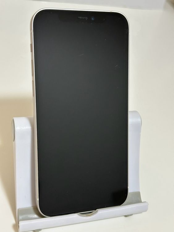��SIM�ե꡼ iPhone12 64GB �ۥ磻��