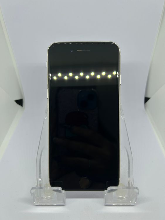 ��SIM�ե꡼ iPhoneSE ��3���� 256GB �������饤��