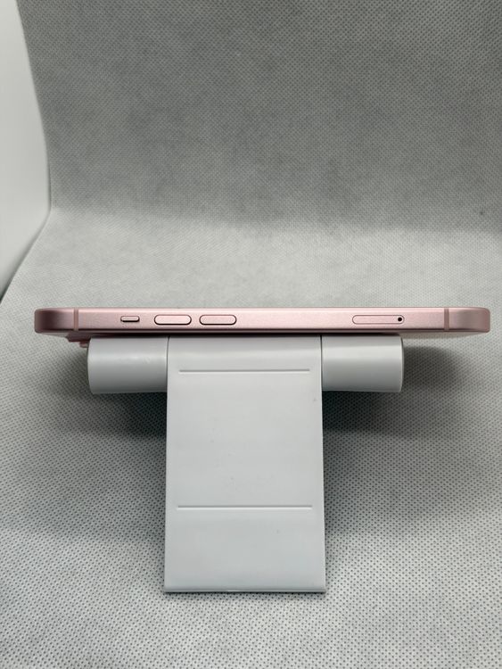 ���Хåƥ꡼89% ����Ʊ�� SIM�ե꡼ iPhone15 256GB �ԥ�