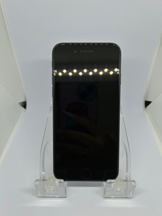 ��SIM�ե꡼ iPhoneSE��2����  64GB �֥�å� �Хåƥ꡼72%