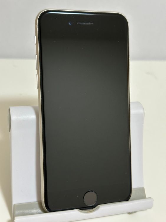 ���Хåƥ꡼83% ���� SIM�ե꡼ iPhoneSE ��3���� 128GB �������饤��