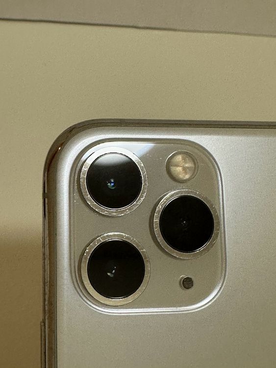 ��SIM�ե꡼ iPhone11ProMax 256GB ����С�