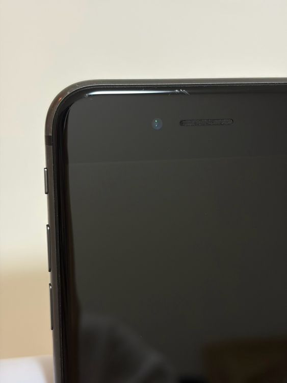 ��SIM�ե꡼ iPhone8 64GB ���ڡ������쥤