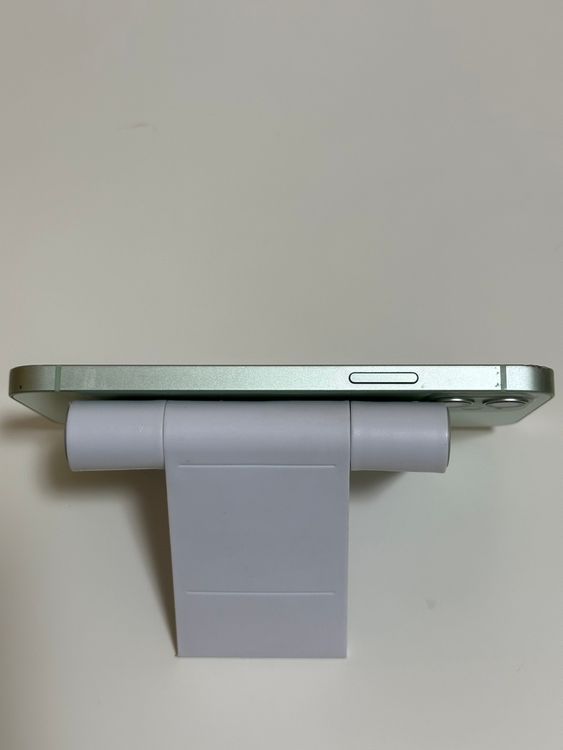 ���Хåƥ꡼88% SIM�ե꡼ iPhone12 64GB ���꡼��