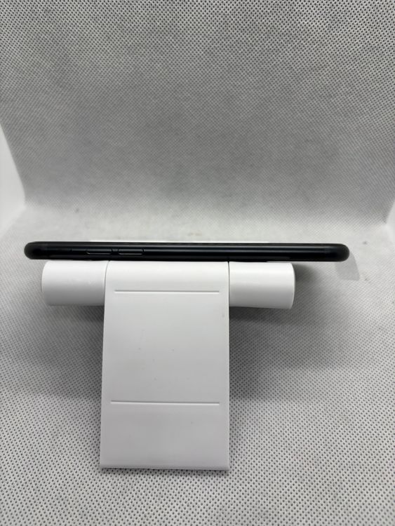 ������̤���� SIM�ե꡼ iPhoneSE ��3���� 64GB �ߥåɥʥ���