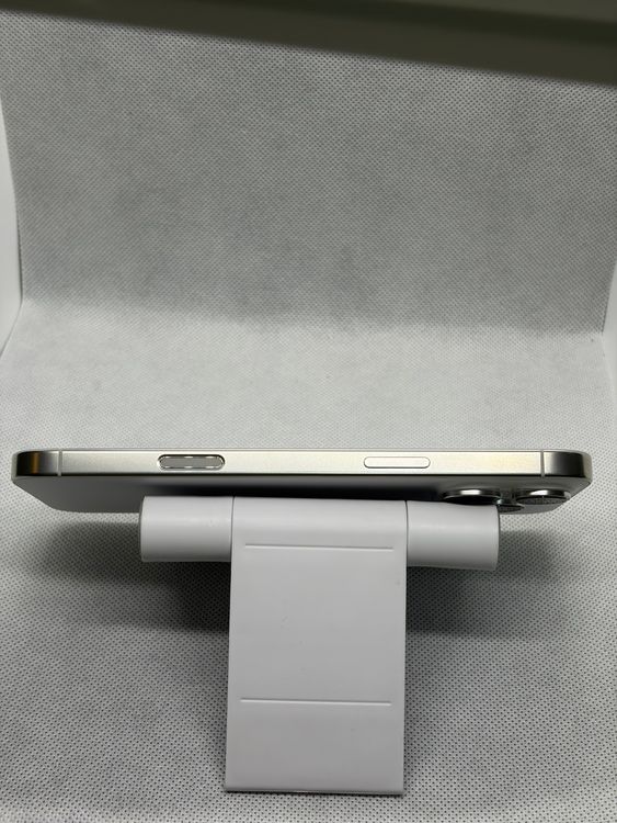 ������̤���� SIM�ե꡼ iPhone16ProMax 512GB �ۥ磻�ȥ����˥���