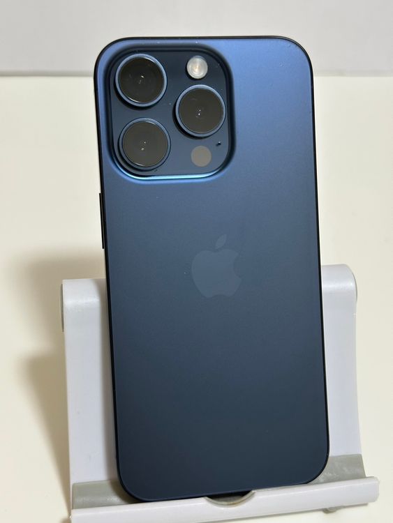 ������� �Хåƥ꡼84% SIM�ե꡼ iPhone15 Pro 128GB �֥롼�����˥���