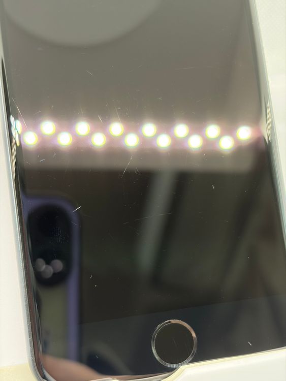 ���Хåƥ꡼86% SIM�ե꡼ iPhoneSE ��3���� 64GB �ߥåɥʥ���