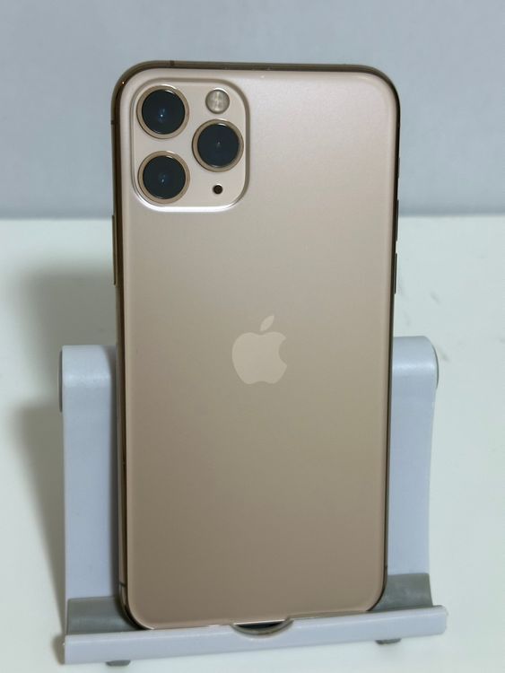 ���Хåƥ꡼80% SIM�ե꡼ iPhone11Pro 256GB �������