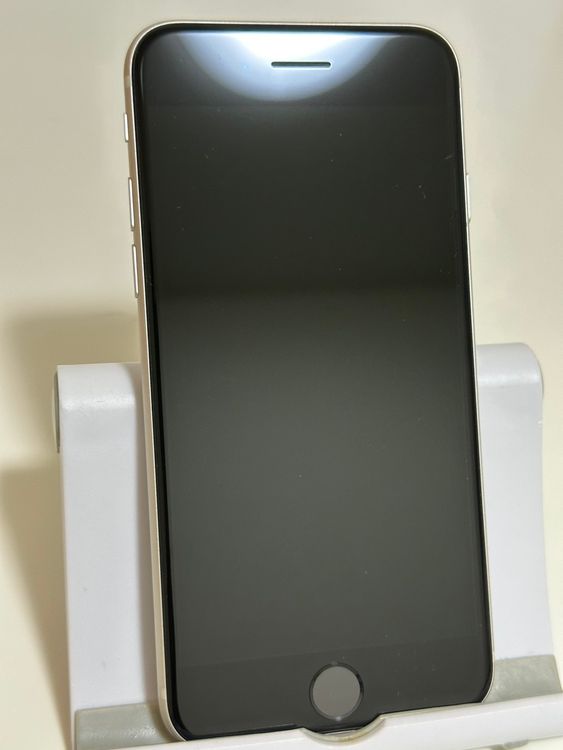 ������Ʊ�� �Хåƥ꡼86% SIM�ե꡼ iPhoneSE ��3���� 128GB �������饤��