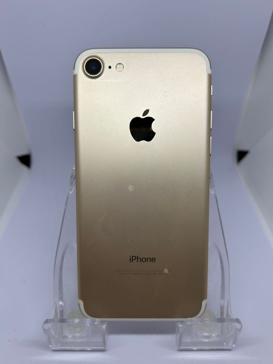 ��SIM�ե꡼ iPhone7  32GB ������� �Хåƥ꡼84%