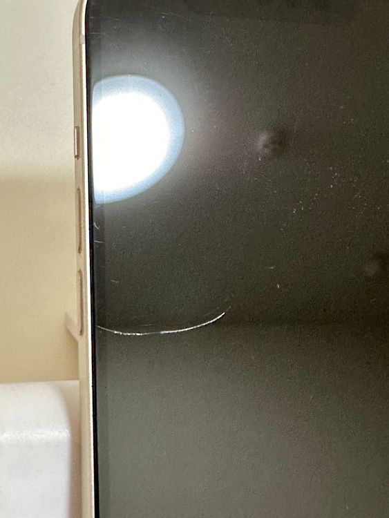 ���Хåƥ꡼88% SIM�ե꡼ iPhone13 128GB �������饤��