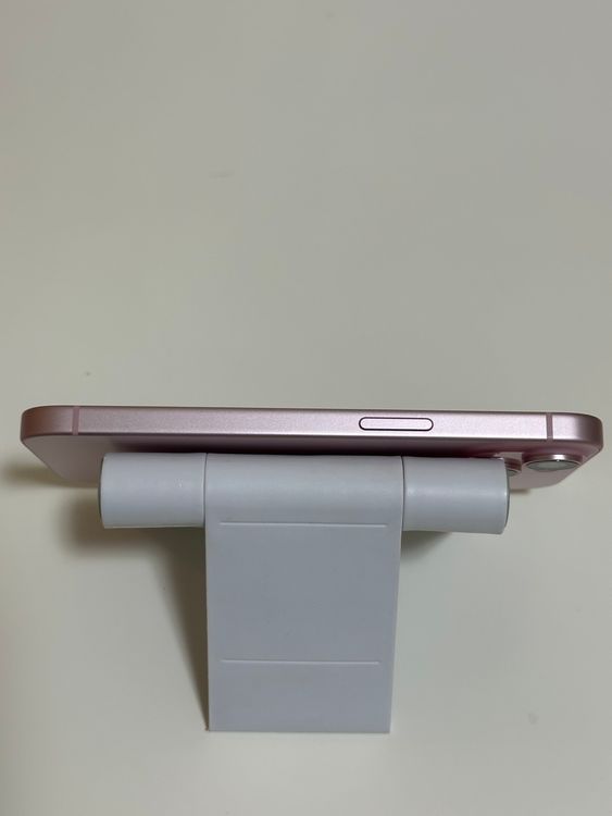 ���Хåƥ꡼85% SIM�ե꡼ iPhone15 128GB �ԥ�