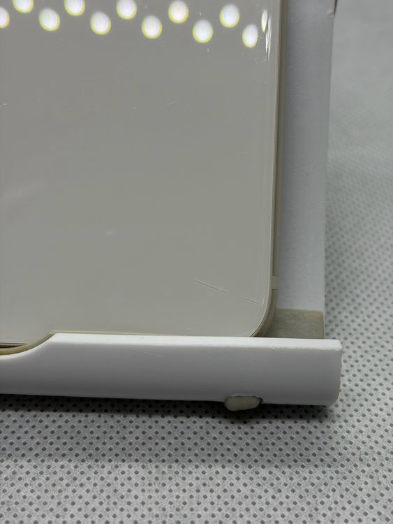 ���Хåƥ꡼81% SIM�ե꡼ iPhoneSE ��3���� 64GB �������饤��