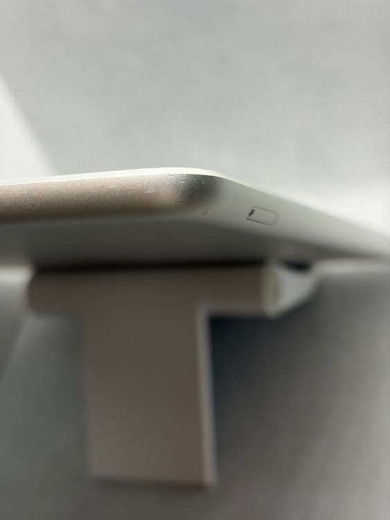 ���ϥԥͥ��ͥå� SIM�ե꡼ iPad ��5���� 32GB ����С�