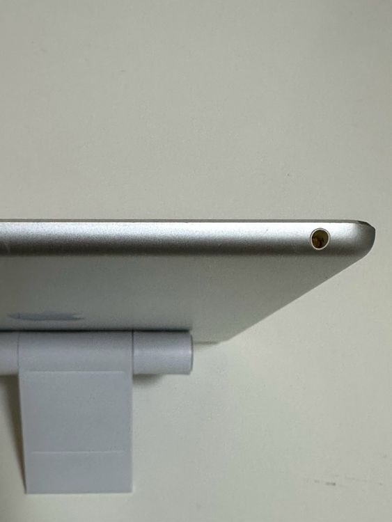 ������ iPad Air ��1���� 128GB ����С� Wi-Fi��ǥ�