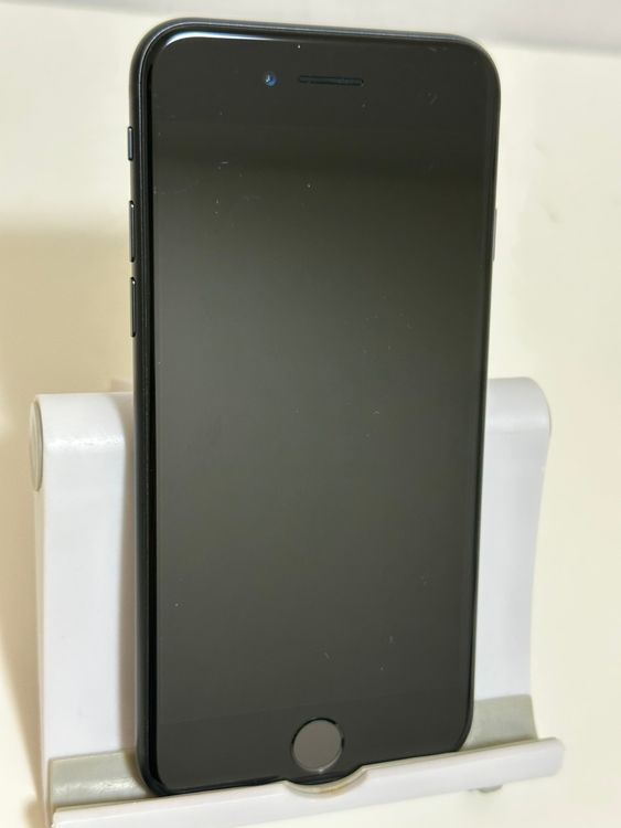 ���Хåƥ꡼97% SIM�ե꡼ iPhoneSE ��3���� 64GB �ߥåɥʥ���