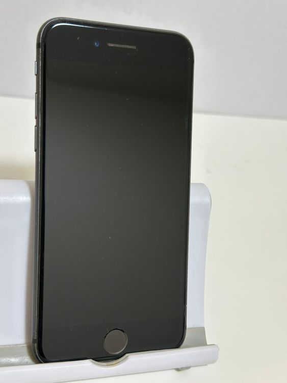 ��SIM�ե꡼ iPhone8 64GB ���ڡ������쥤
