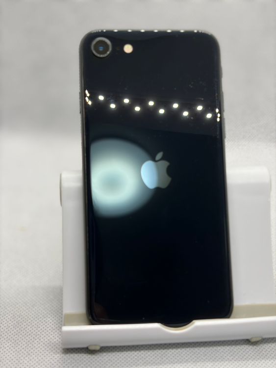 ���Хåƥ꡼86% SIM�ե꡼ iPhoneSE ��3���� 128GB �ߥåɥʥ���
