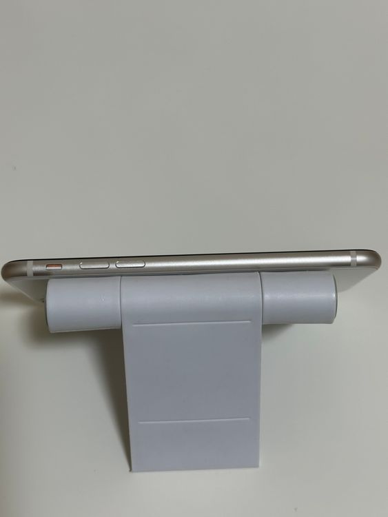 ���Хåƥ꡼88% Ķ���� SIM�ե꡼ iPhoneSE ��3���� 128GB �������饤��