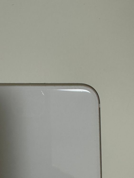 ���Хåƥ꡼84% SIM�ե꡼ iPhoneSE ��3���� 64GB �������饤��