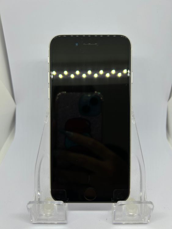 ��SIM�ե꡼ iPhoneSE��3����  128GB �������饤�� �Хåƥ꡼81%
