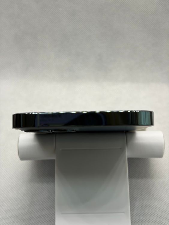 ���Хåƥ꡼87% SIM�ե꡼ iPhone12Pro 256GB �֥롼