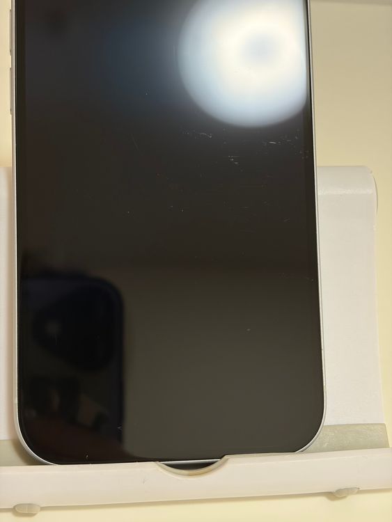 ���Хåƥ꡼100% SIM�ե꡼ iPhone15 128GB �֥롼