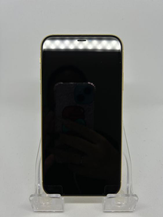 ���ϥԥͥ��ͥå� SIM�ե꡼ iPhone11  128GB �������� �Хåƥ꡼73%