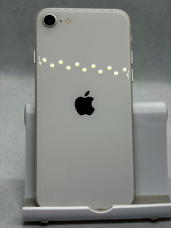 ��SIM�ե꡼ iPhoneSE ��3���� 128GB �������饤�� �Хåƥ꡼80%