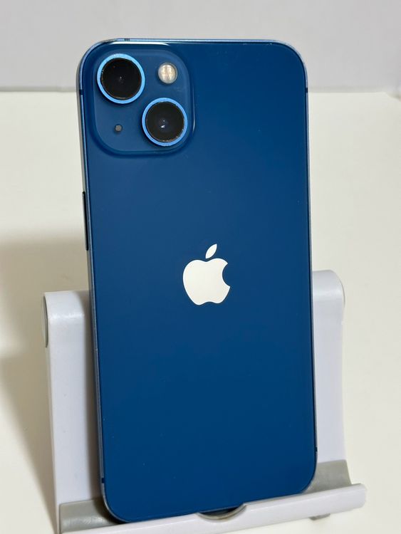 ���Хåƥ꡼84% SIM�ե꡼ iPhone13 128GB �֥롼