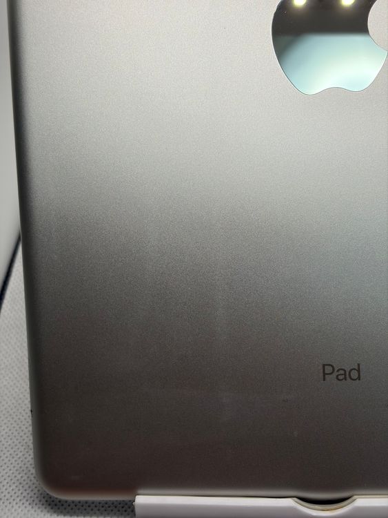 ��SIM�ե꡼ iPad ��6���� 32GB ����С�