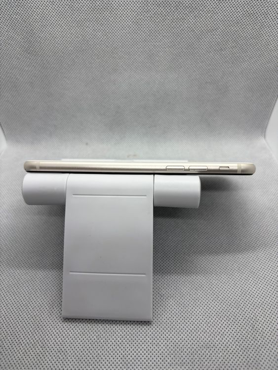 ���ϥԥͥ��ͥå� SIM�ե꡼ iPhoneSE ��3���� 64GB �������饤�� �Хåƥ꡼80%