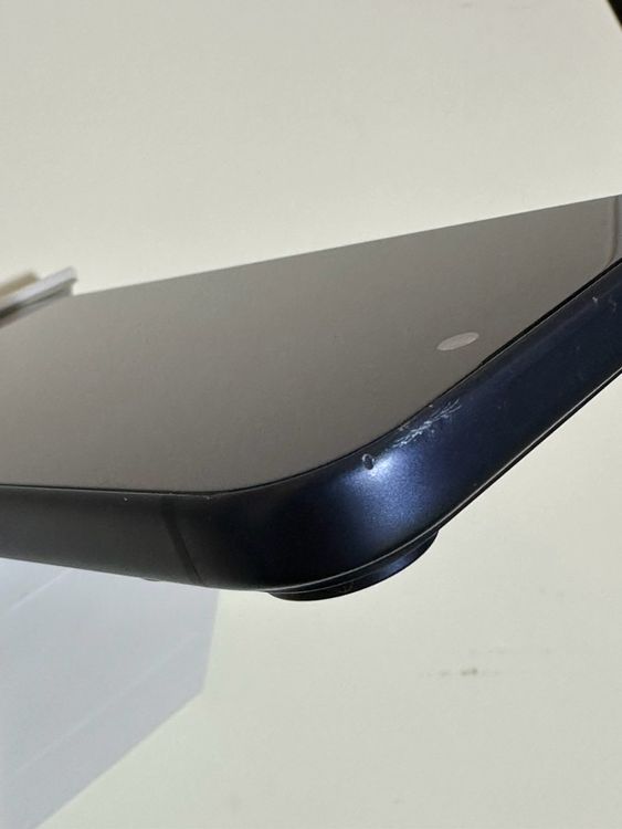 ���Хåƥ꡼97% SIM�ե꡼ iPhone17Pro 512GB �ǥ����ץ֥롼