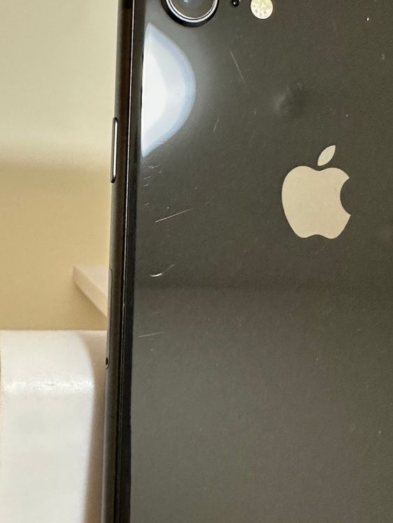 ���Хåƥ꡼89% SIM�ե꡼ iPhone8 256GB ���ڡ������쥤