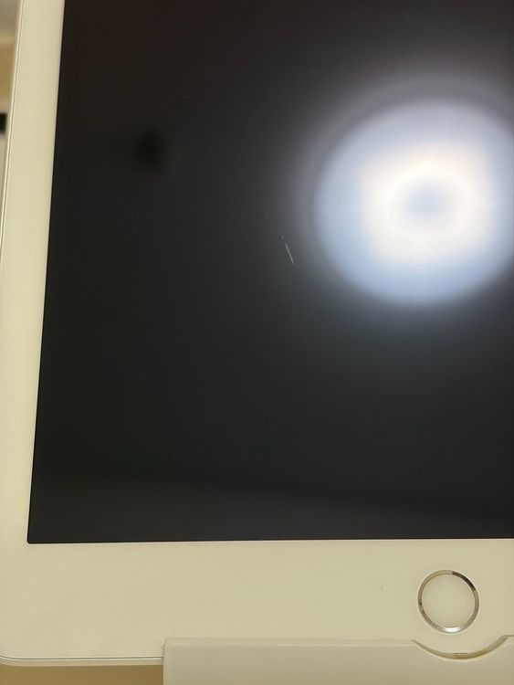 ���Хåƥ꡼88% ���� SIM�ե꡼ iPad ��5���� 32GB ����С�