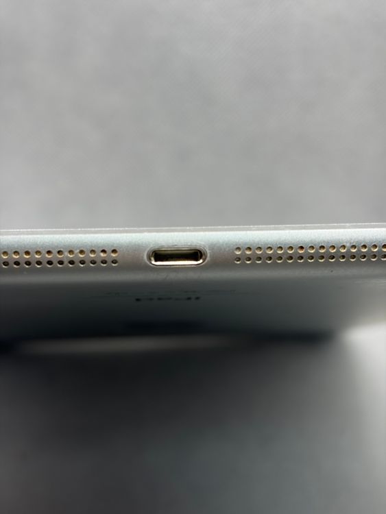 ���ϥԥͥ��ͥå� iPad Air 16GB ����С�