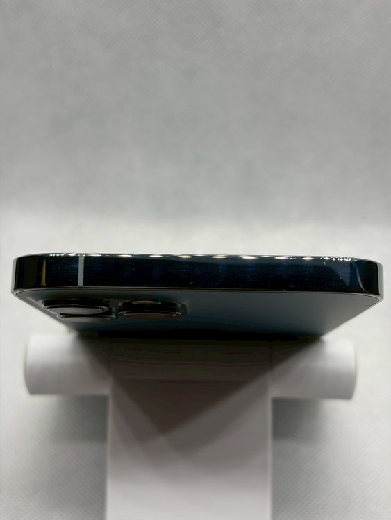 ���Хåƥ꡼83% SIM�ե꡼ iPhone12ProMax