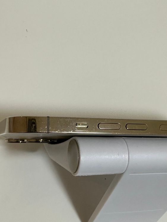 ���Хåƥ꡼86% SIM�ե꡼ iPhone13ProMax 128GB �������