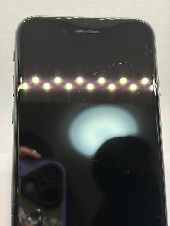 ���Хåƥ꡼92% SIM�ե꡼ iPhoneSE ��3���� 64GB �ߥåɥʥ���